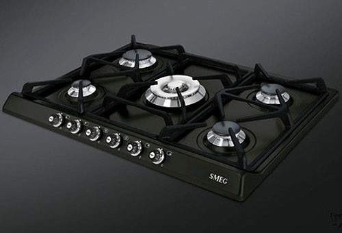 Smeg Gas Hobs Cortina 5 Burner Gas Hob With Silver Controls. 70cm (Anthracite).